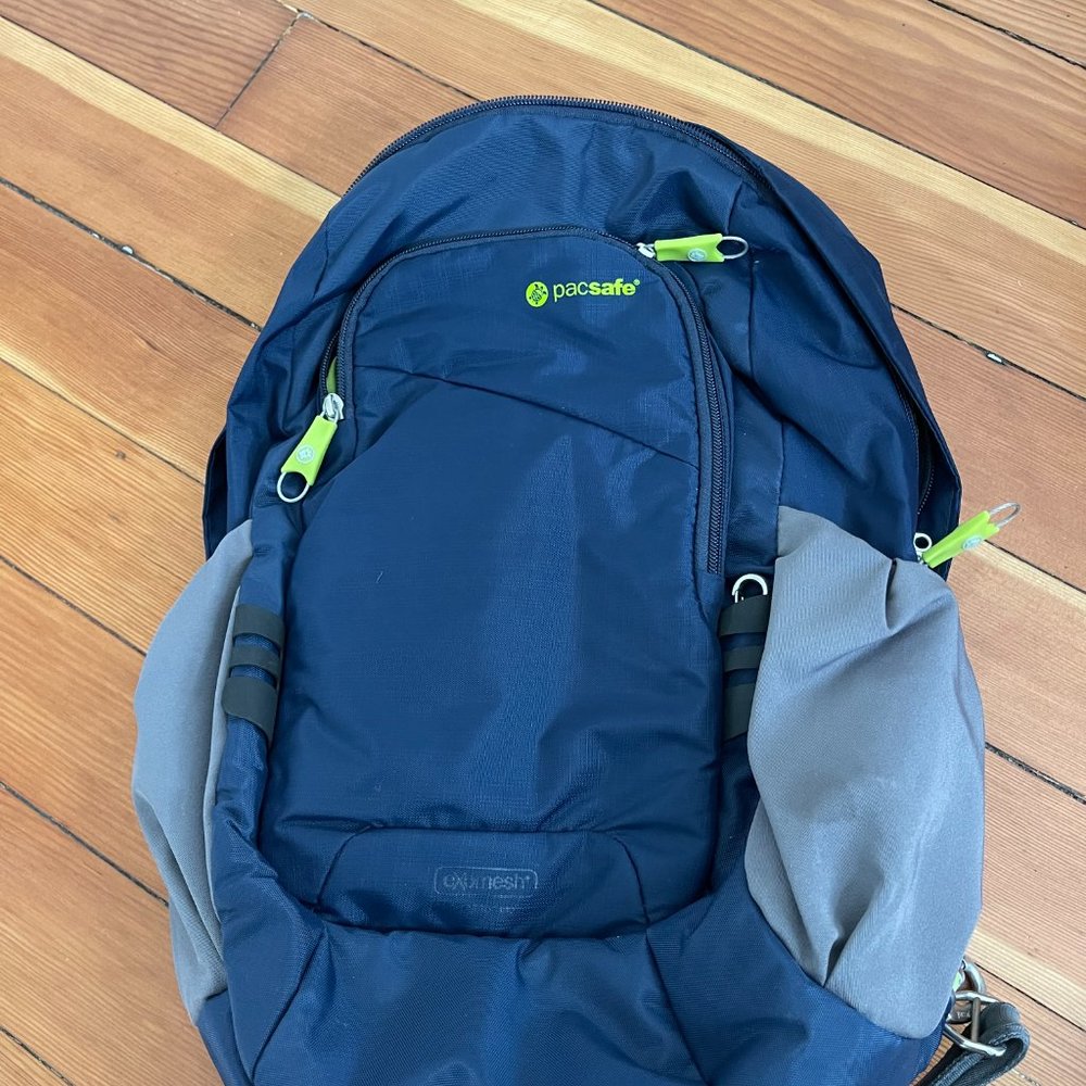 Pacsafe Venturesafe 15L G2 Anti-Theft Travel Pack